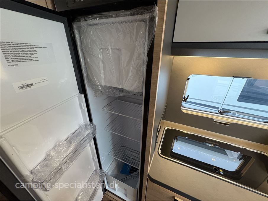 Knaus L!VE I 700 MEG